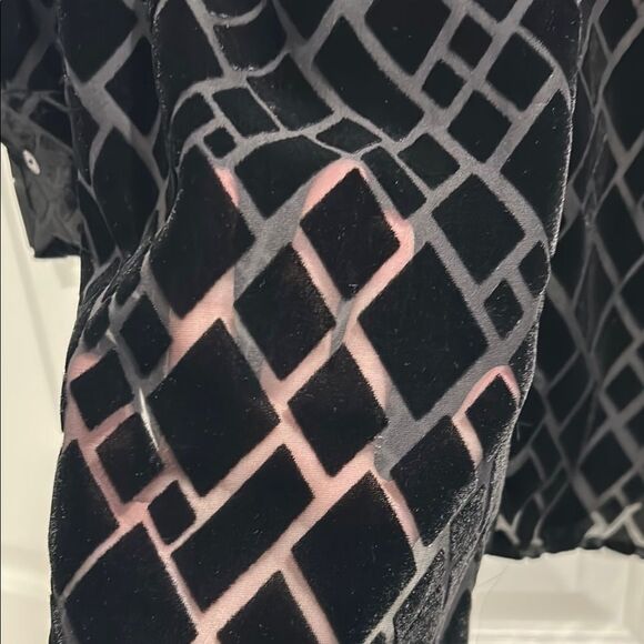Black Velvet Geometric Shirt, Size 12 - Picture 3 of 8